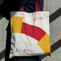 Una arquitectura de marca pensada para convivir con las instituciones.
